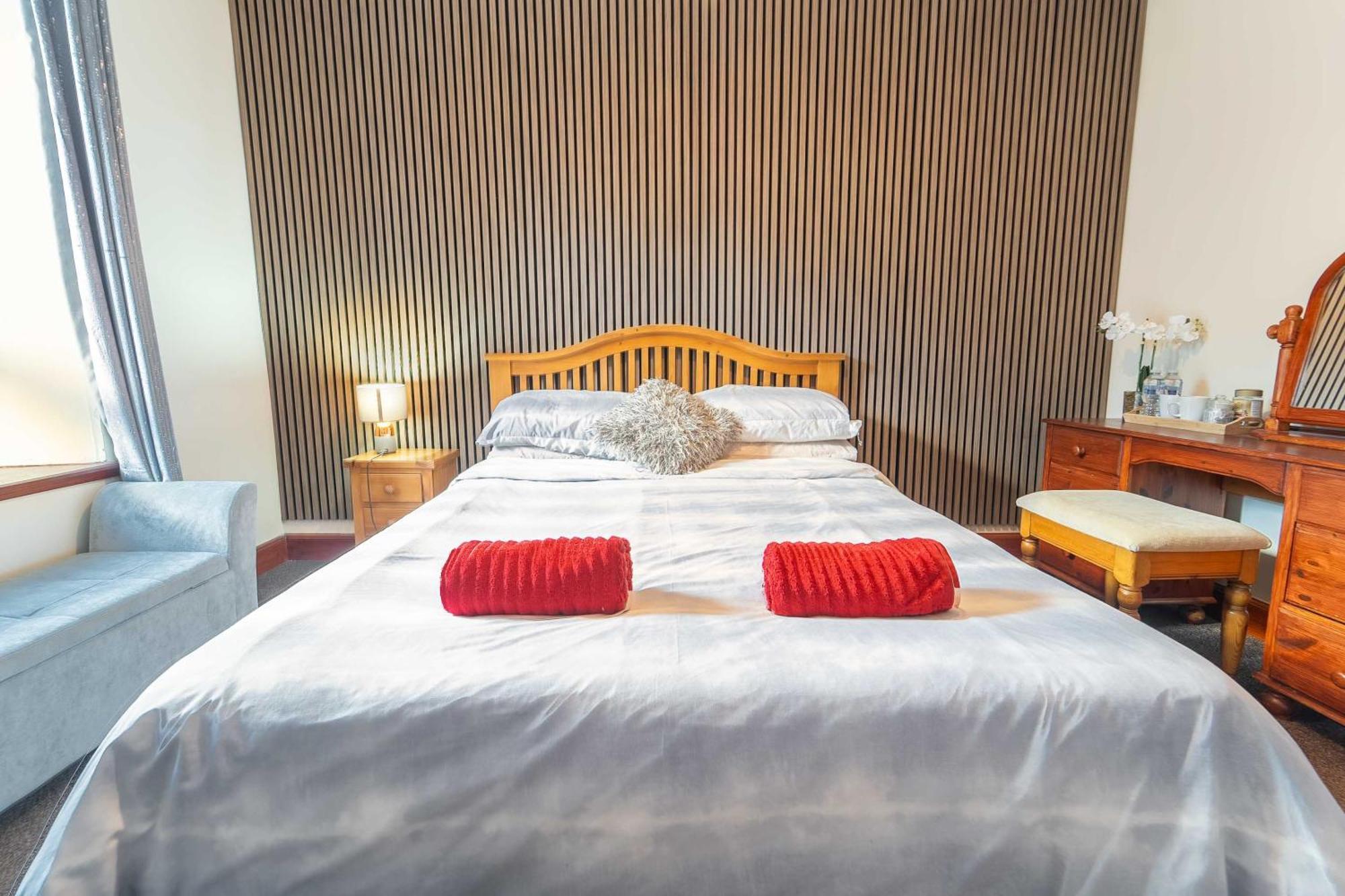 Prime Location Rooms In High Street Fort William Exterior foto